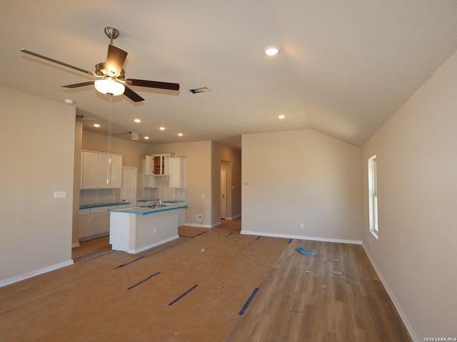 8404 Aloe Vera Trace, San Antonio, TX 78222