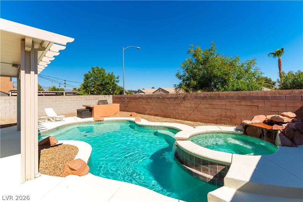 5500 Leadville Avenue, Las Vegas, NV 89130 — photo 2