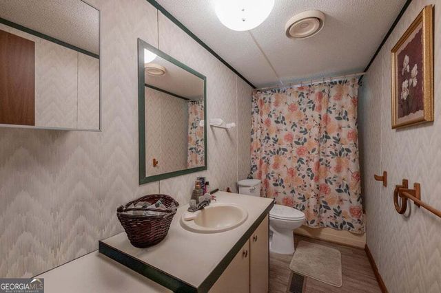 3151 Halls Valley Drive, Trion, GA 30753