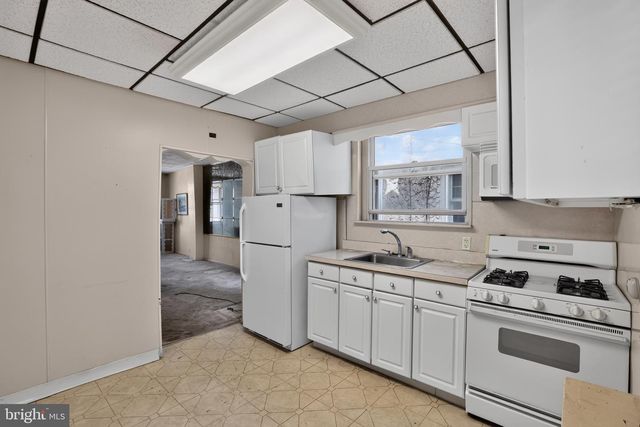 5726 OSAGE AVE, Philadelphia, PA 19143