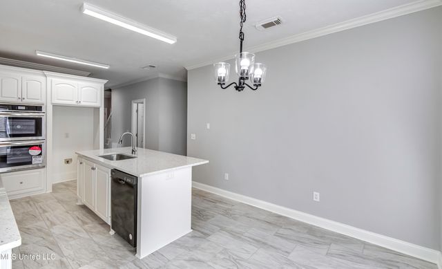 307 Meadowview Lane, Brandon, MS 39047