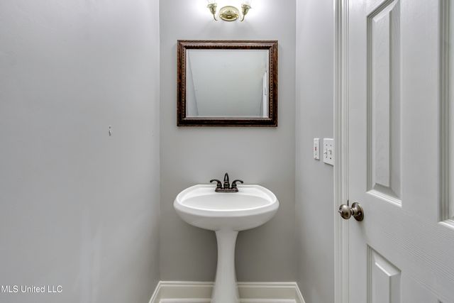 307 Meadowview Lane, Brandon, MS 39047