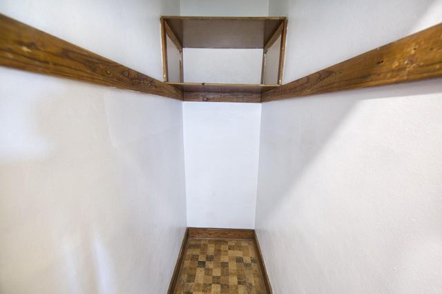 1242 W Highland AVENUE, Milwaukee, WI 53233