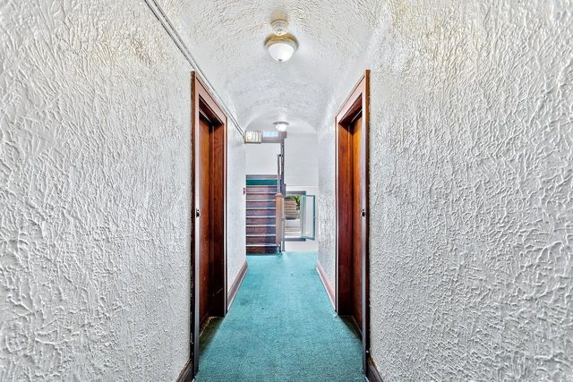 1242 W Highland AVENUE, Milwaukee, WI 53233