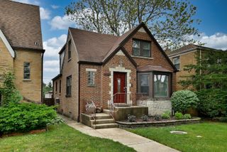 1704 N 74TH Avenue, Elmwood Park, IL 60707