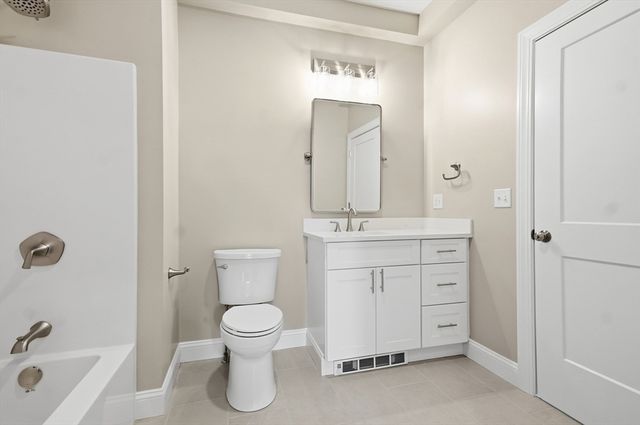 8 Vine Street 3, Haverhill, MA 01830