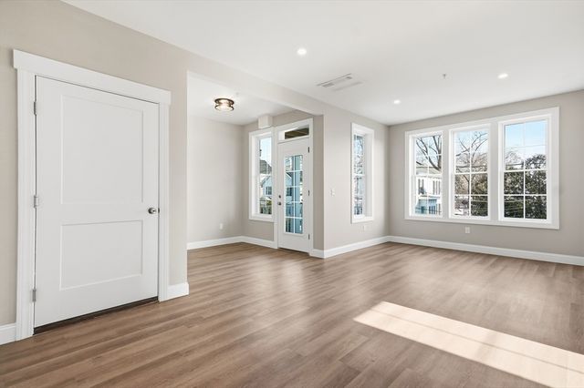 8 Vine Street 3, Haverhill, MA 01830