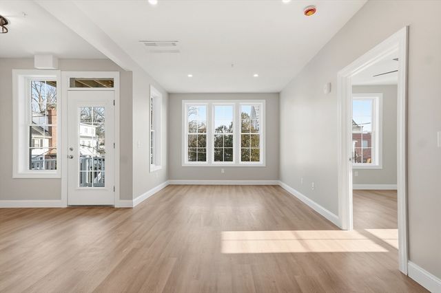 8 Vine Street 3, Haverhill, MA 01830