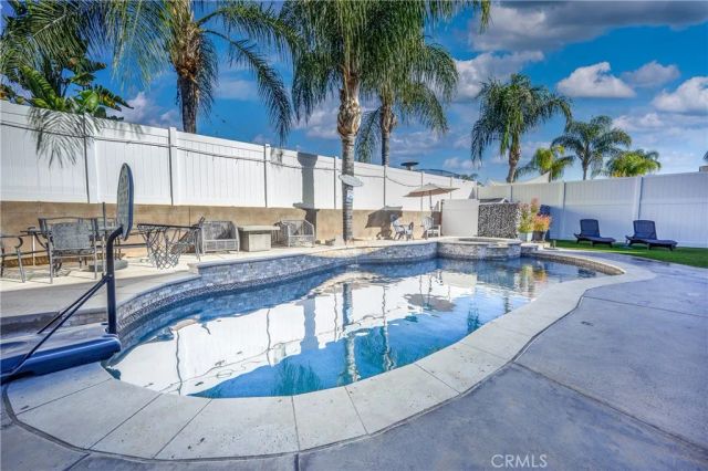 23272 Alta Oaks Drive, Wildomar, CA 92595