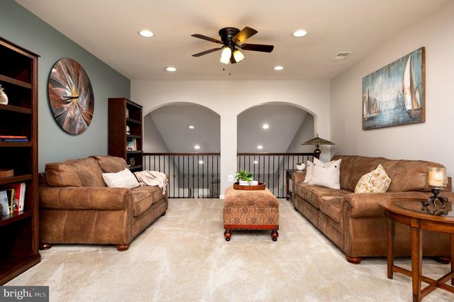 8323 PONDVIEW DR, Millersville, MD 21108