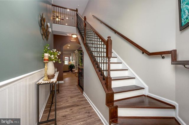 8323 PONDVIEW DR, Millersville, MD 21108