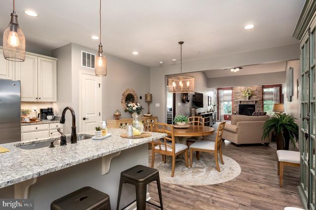 8323 PONDVIEW DR, Millersville, MD 21108