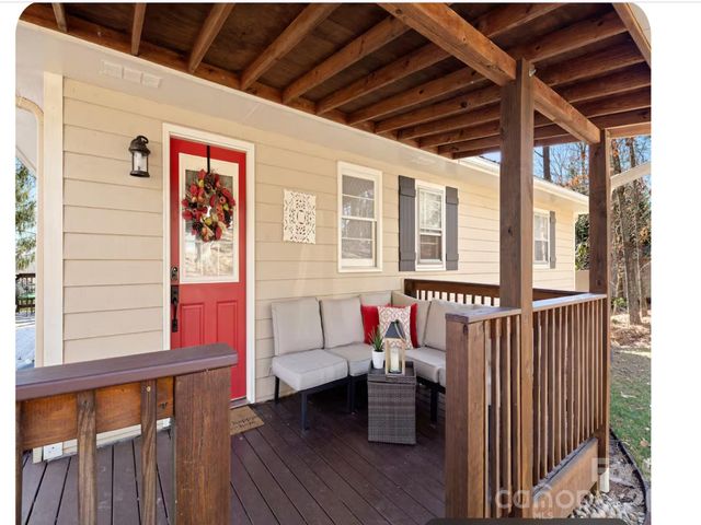 502 Long Shoals Road, Arden, NC 28704