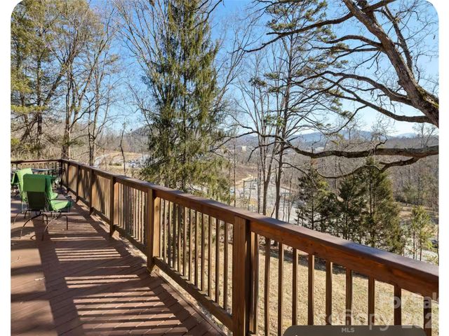 502 Long Shoals Road, Arden, NC 28704