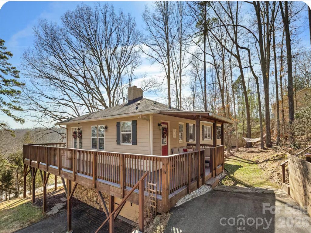 502 Long Shoals Road, Arden, NC 28704