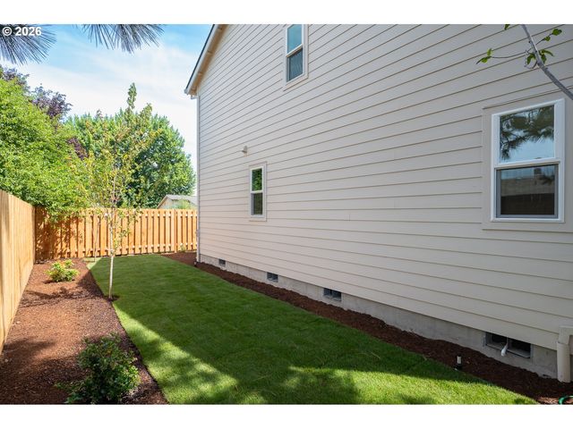 8425 Ne Hassalo St, Portland, OR 97220