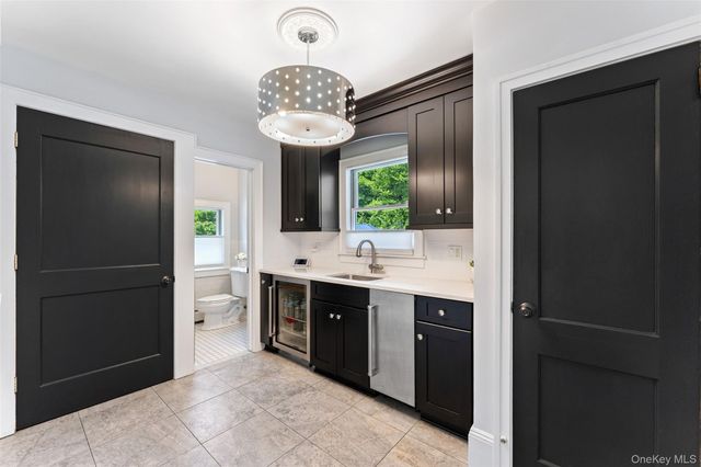 211 Strawtown Road, West Nyack, NY 10994
