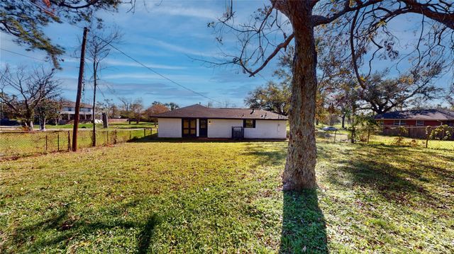 603 Maple Way, Houston, TX 77015