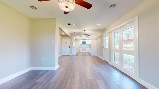 603 Maple Way, Houston, TX 77015