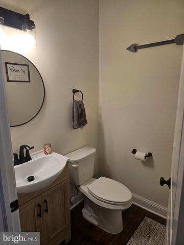 515 RHOADES ST, Phoenixville, PA 19460