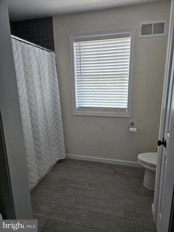 515 RHOADES ST, Phoenixville, PA 19460