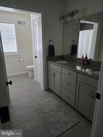 515 RHOADES ST, Phoenixville, PA 19460