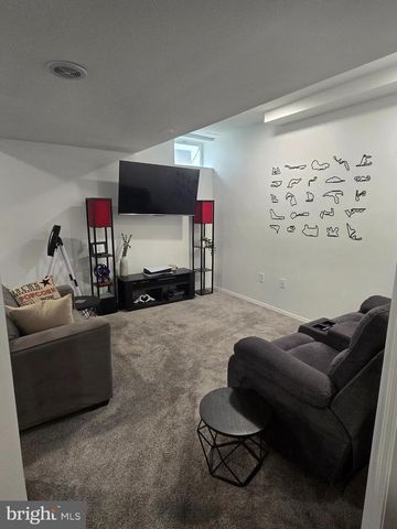 515 RHOADES ST, Phoenixville, PA 19460