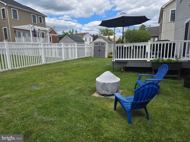 515 RHOADES ST, Phoenixville, PA 19460