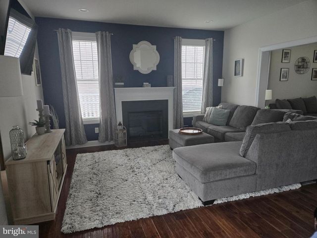 515 RHOADES ST, Phoenixville, PA 19460