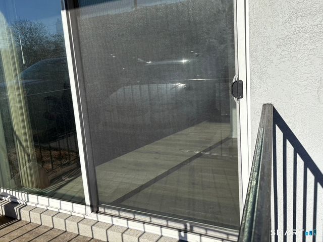 12 Tuttle Street APT 1 C, Stamford, CT 06902