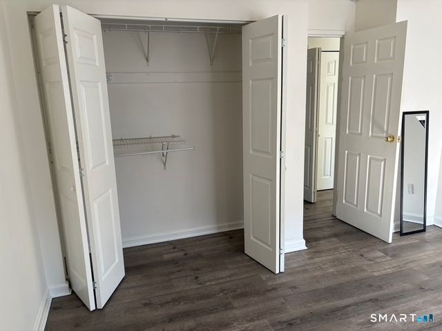 12 Tuttle Street APT 1 C, Stamford, CT 06902