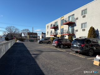 12 Tuttle Street APT 1 C, Stamford, CT 06902