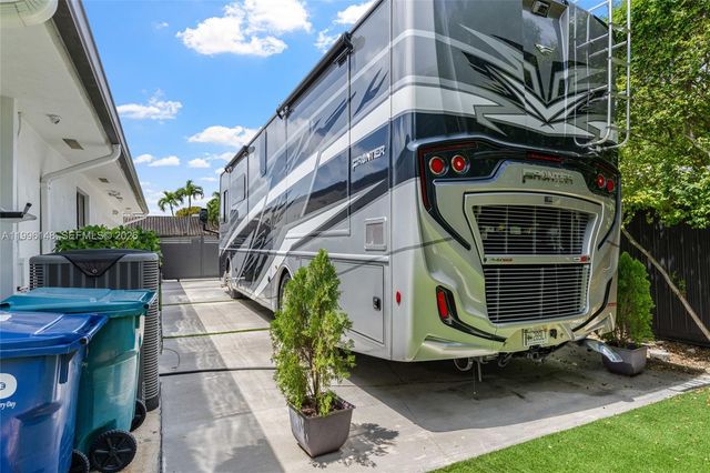 10625 SW 79th Pl, Miami, FL 33156