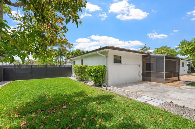 10625 SW 79th Pl, Miami, FL 33156