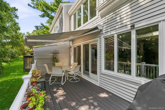452 Carrollwood Drive, Tarrytown, NY 10591