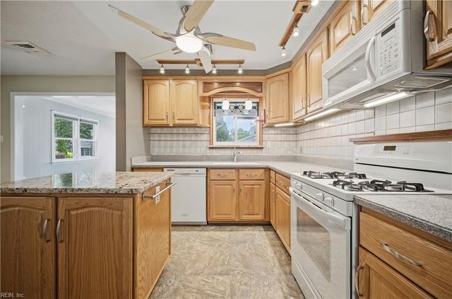 256 Hill Prince RD, Virginia Beach, VA 23462