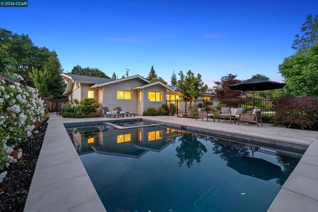 1219 Elmwood Dr, Walnut Creek, CA 94597