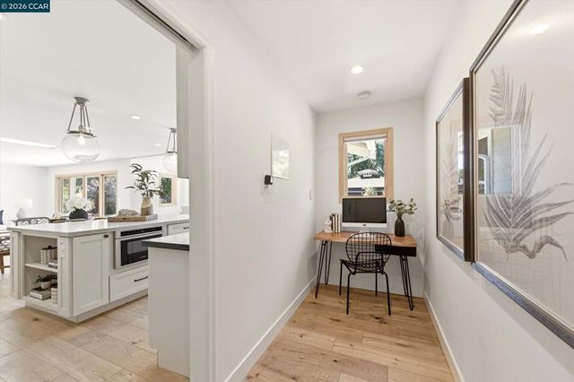 1219 Elmwood Dr, Walnut Creek, CA 94597