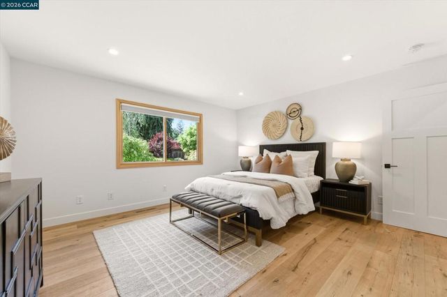 1219 Elmwood Dr, Walnut Creek, CA 94597
