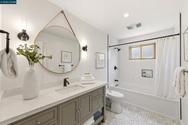 1219 Elmwood Dr, Walnut Creek, CA 94597