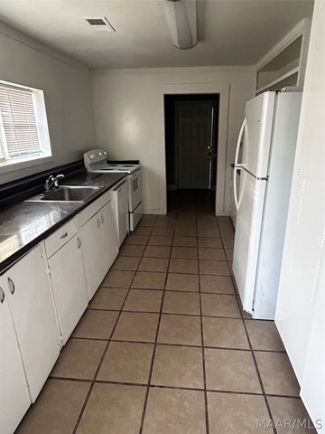 1750 Yarbrough Street, Montgomery, AL 36110