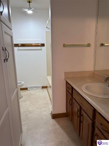 1312 Amanda Jo Drive, Elizabethtown, KY 42701