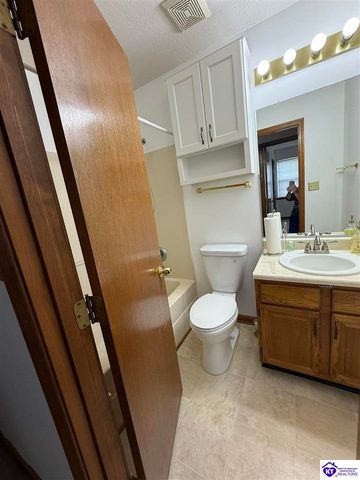 1312 Amanda Jo Drive, Elizabethtown, KY 42701