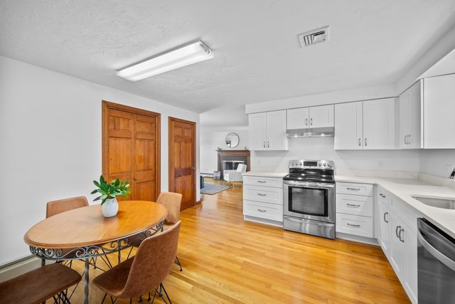 9 Northbriar Rd, Acton, MA 01720