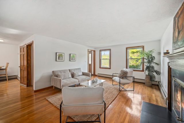 9 Northbriar Rd, Acton, MA 01720