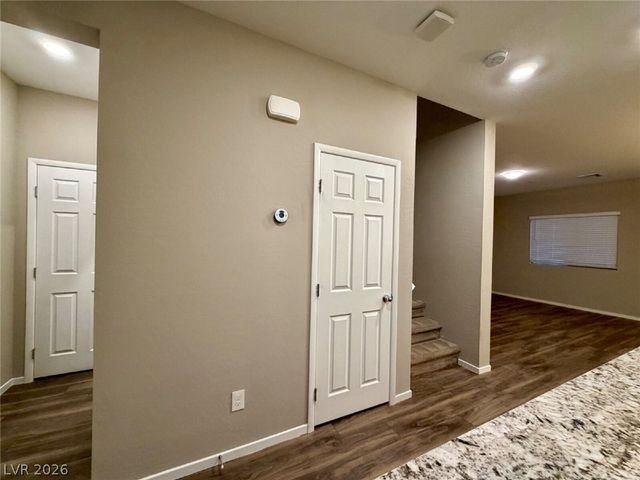 771 ESTATE COUNTRY Avenue, North Las Vegas, NV 89086