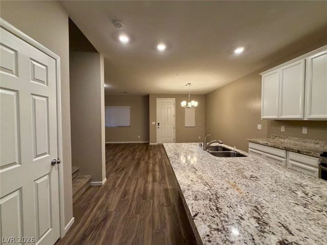 771 ESTATE COUNTRY Avenue, North Las Vegas, NV 89086