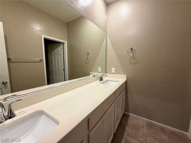 771 ESTATE COUNTRY Avenue, North Las Vegas, NV 89086