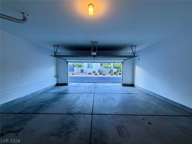 771 ESTATE COUNTRY Avenue, North Las Vegas, NV 89086