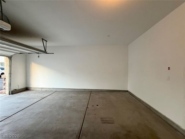 771 ESTATE COUNTRY Avenue, North Las Vegas, NV 89086